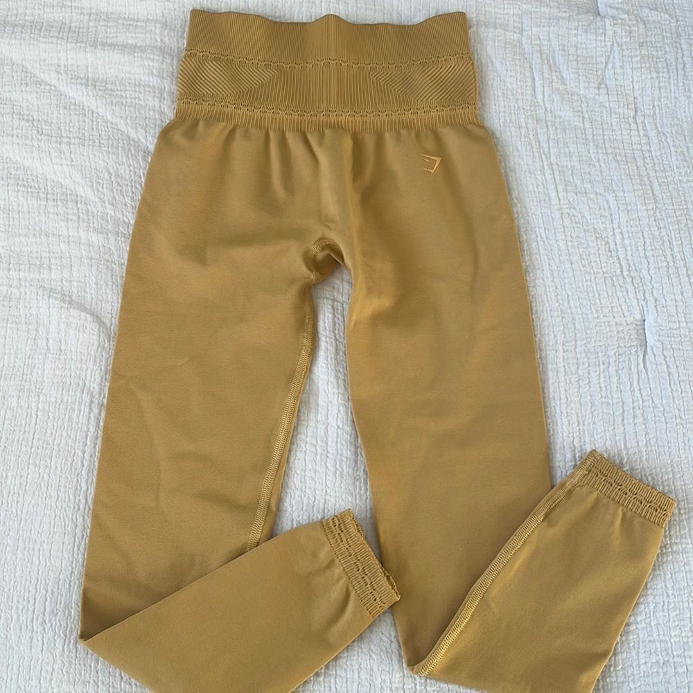 GYMSHARK ankle length studio leggings NEW